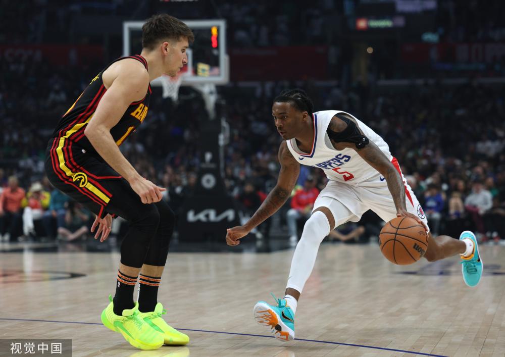 略显劣势 略显劣势