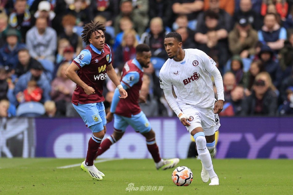 他在场上的 他在场上的