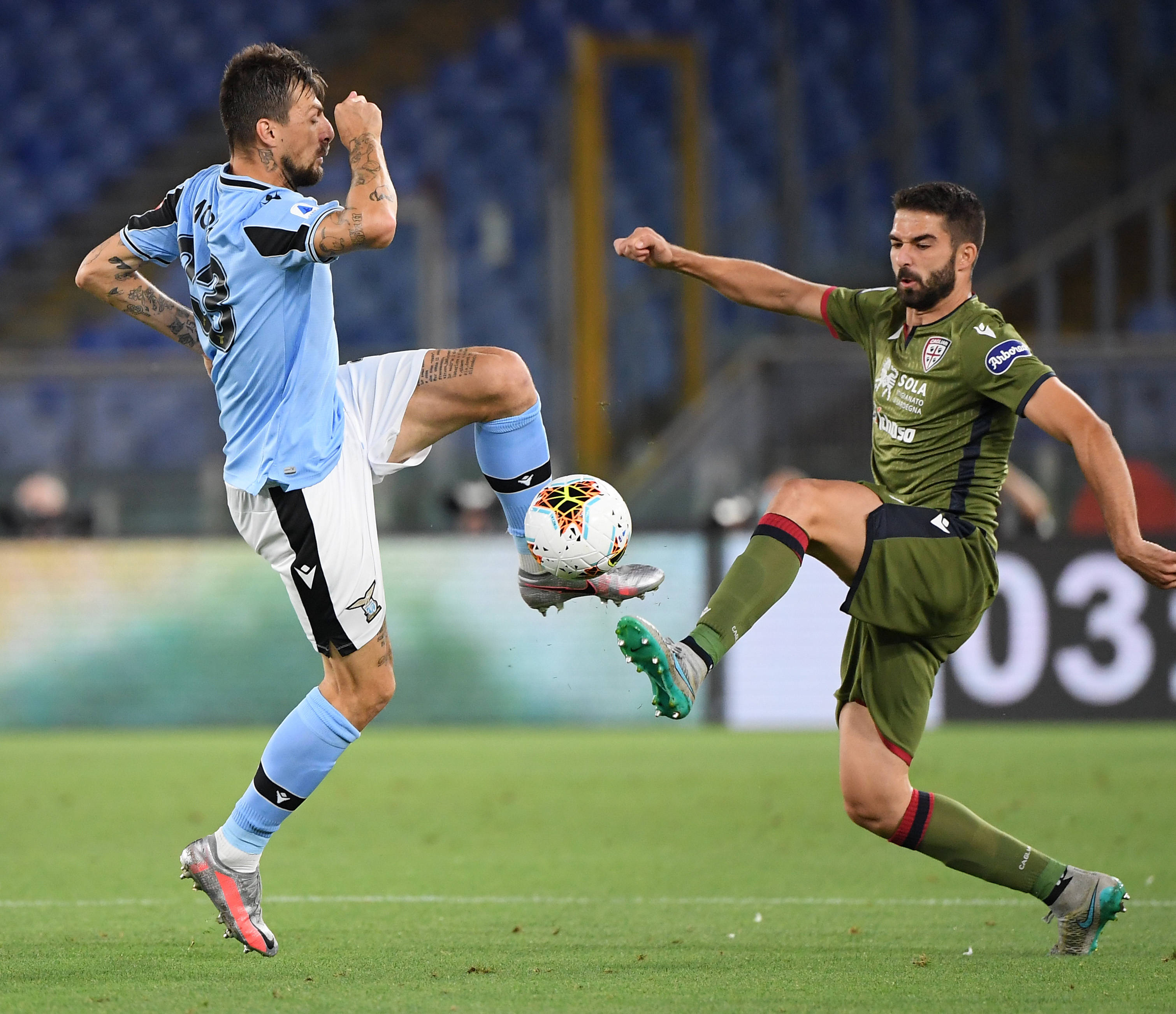 特别是在与 特别是在与